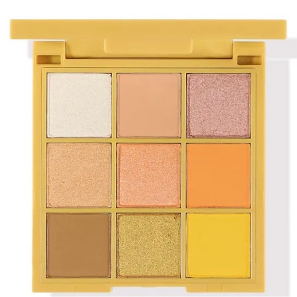 Eyeshadow Palette Makeup - Picture 4 of 5